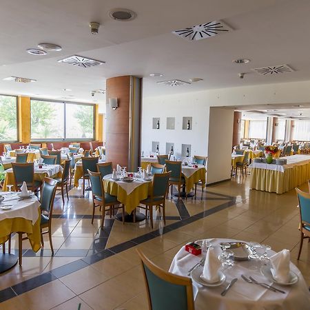 Hotel Atlas アルバ・アドリアティカ エクステリア 写真