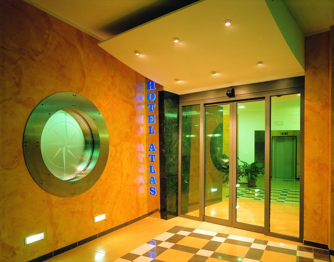 Hotel Atlas アルバ・アドリアティカ エクステリア 写真