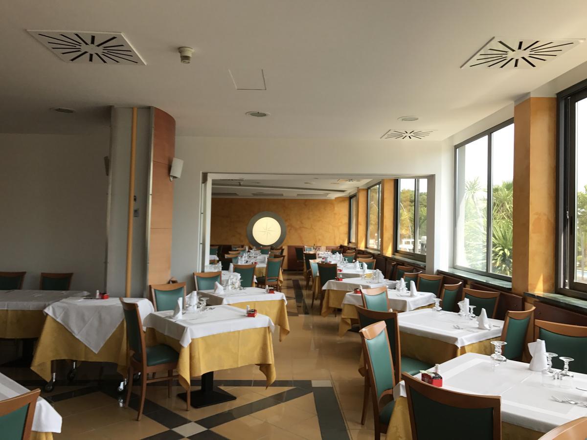 Hotel Atlas アルバ・アドリアティカ エクステリア 写真